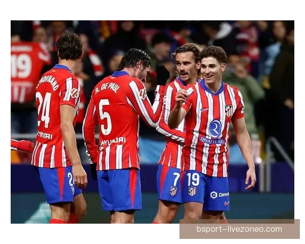 巴萨中卫蹬踏染红后获改判 西蒙尼愤怒挥手 马竞官方质疑判罚 巴萨中卫蹬踏染红后获改判 西蒙尼愤怒挥手 马竞官方质疑判罚